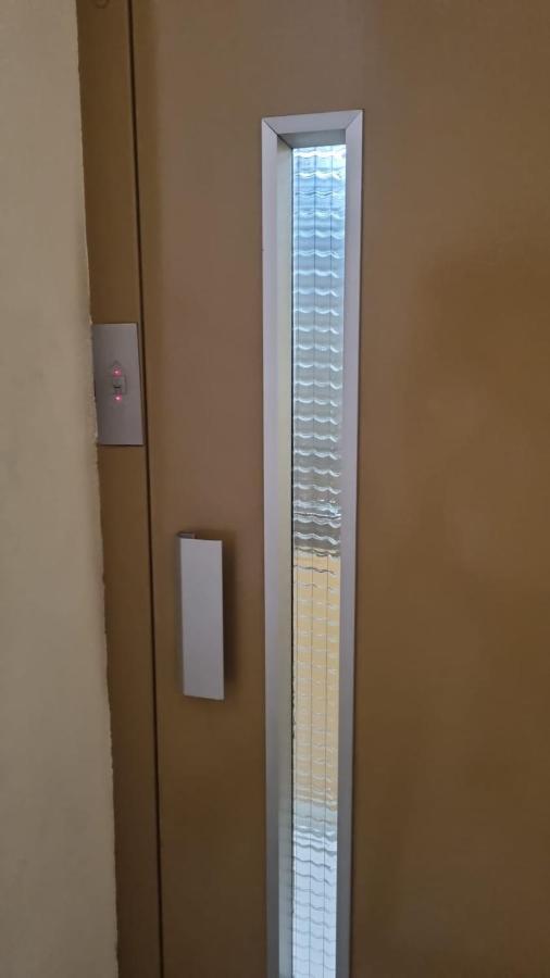 Hostal Vara 马德里 外观 照片